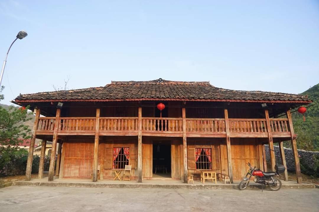 Lo Lo Homestay & Cafe Meo Vac Exteriör bild