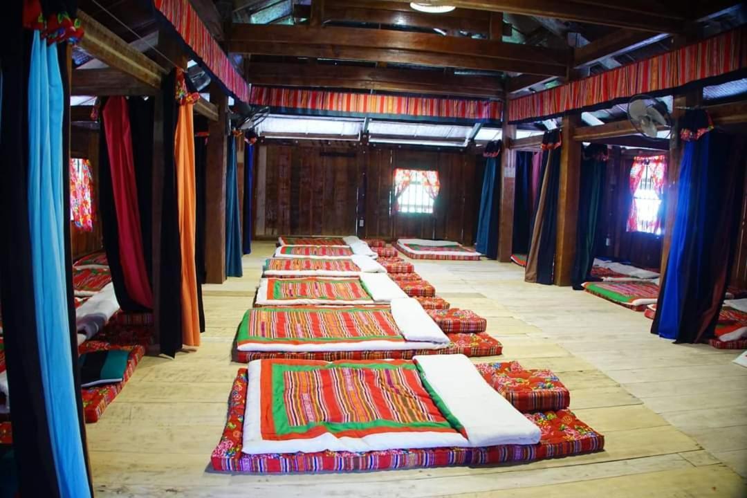 Lo Lo Homestay & Cafe Meo Vac Exteriör bild