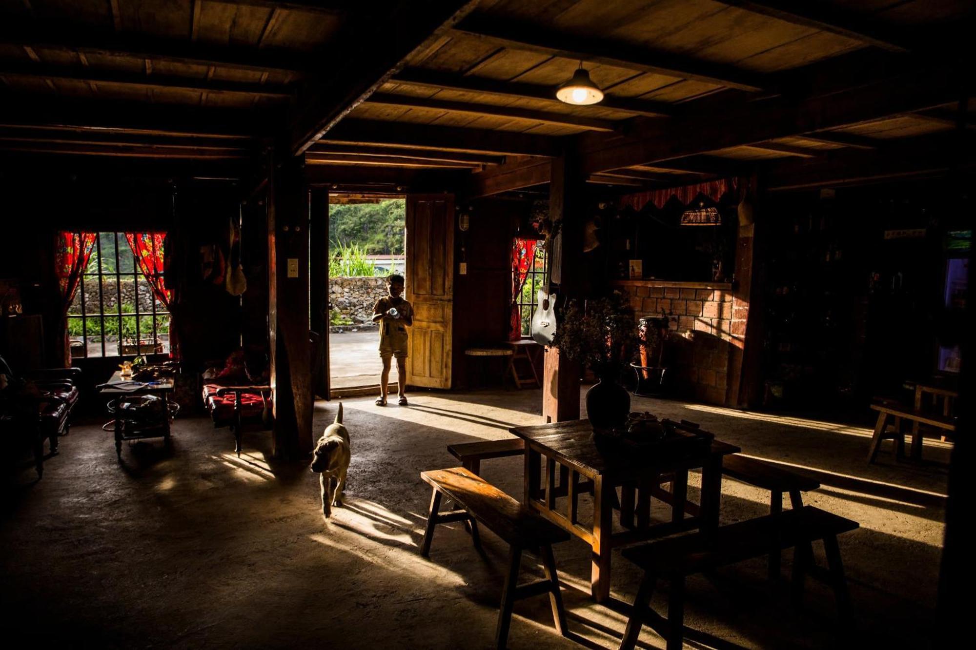 Lo Lo Homestay & Cafe Meo Vac Exteriör bild