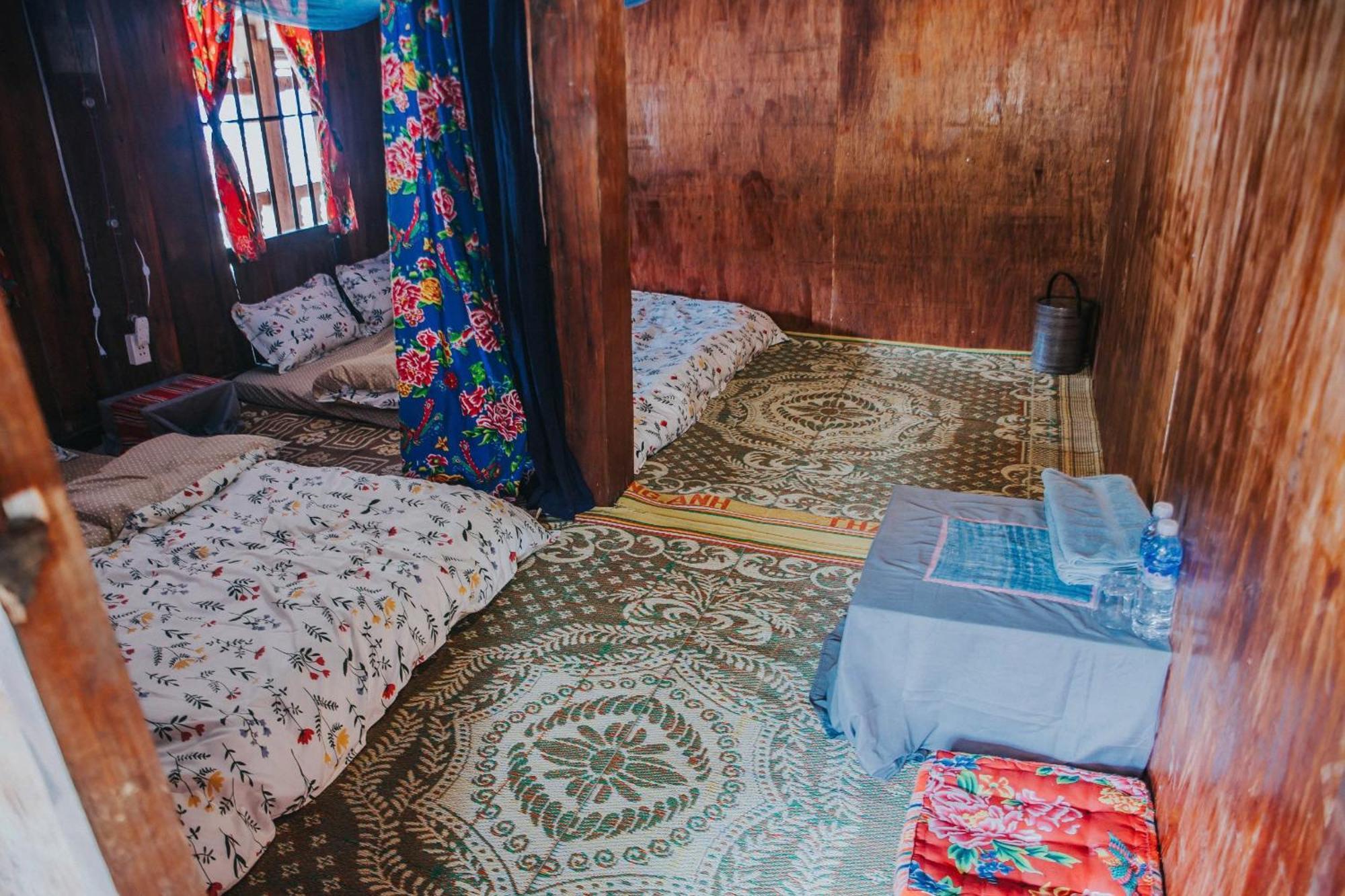 Lo Lo Homestay & Cafe Meo Vac Exteriör bild
